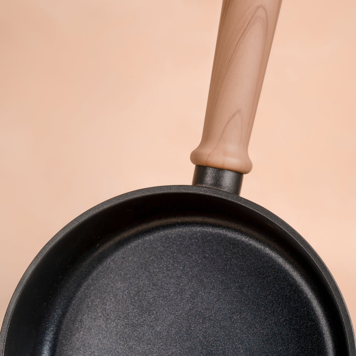 Durable Titanium Alloy Non-Stick Frying Pan without Lid (20cm)