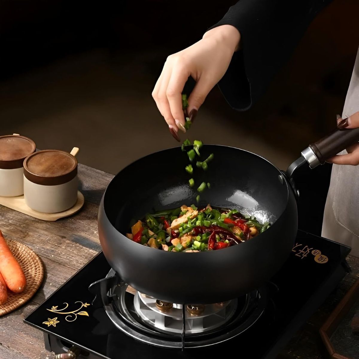 Deep Round Uncoated Iron Wok with Wooden Handle(28cm)