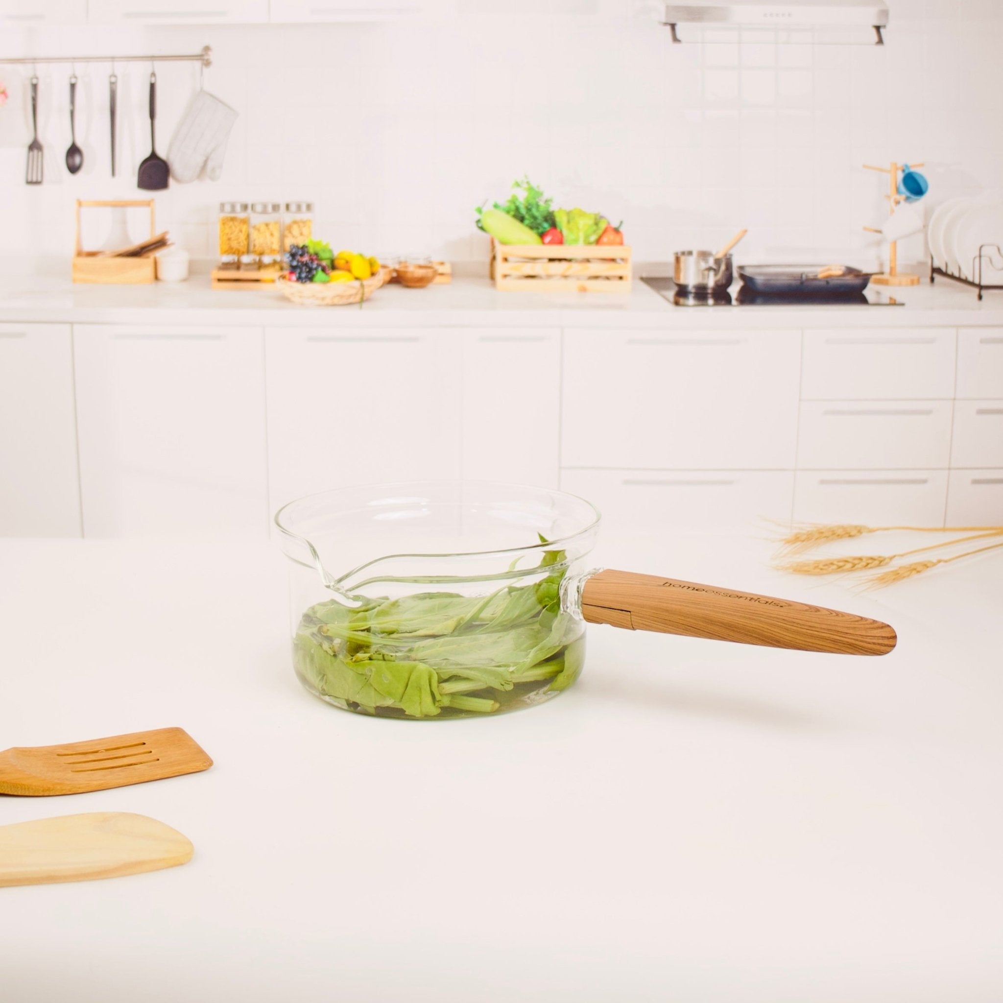 Multi-Functional Borosilicate Glass Pan with Wooden Handle (1300ml)
